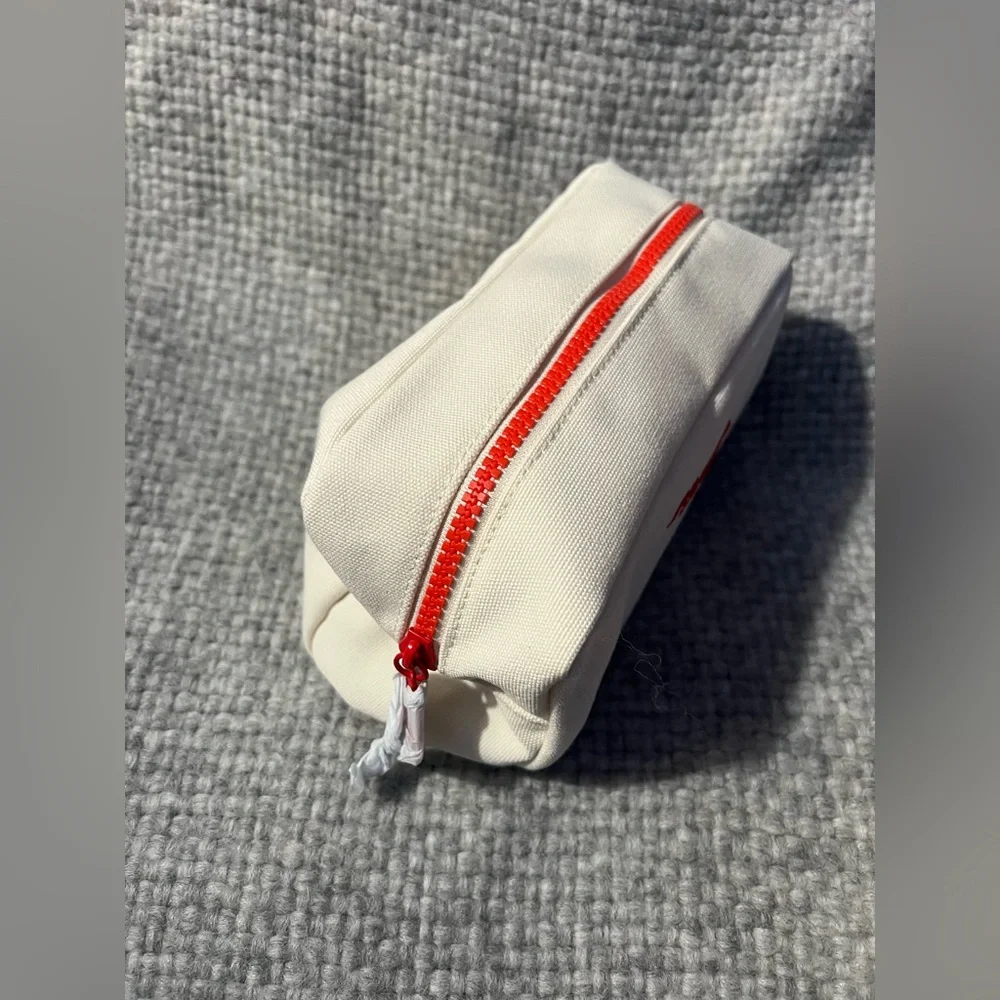 Shiseido Makeup / Cosmetic Bag : Beige & Red